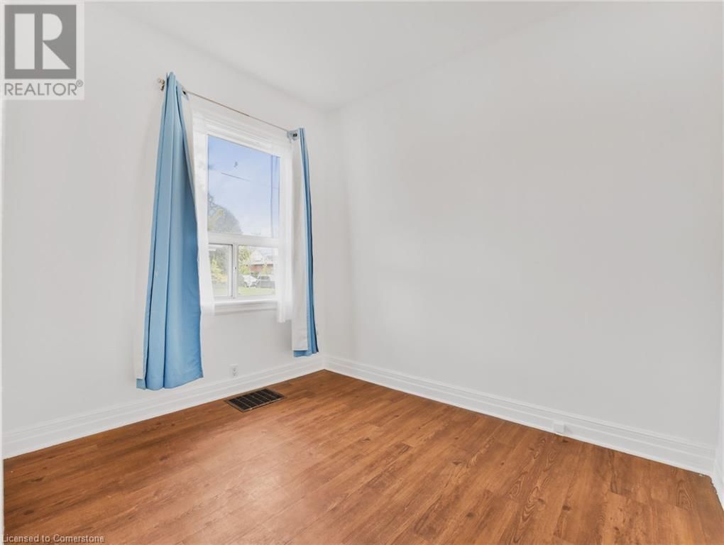 42 ELLIS AVENUE Image 4
