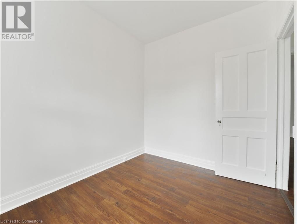 42 ELLIS AVENUE Image 7