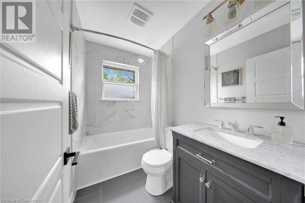 211 CONNAUGHT STREET Image 13