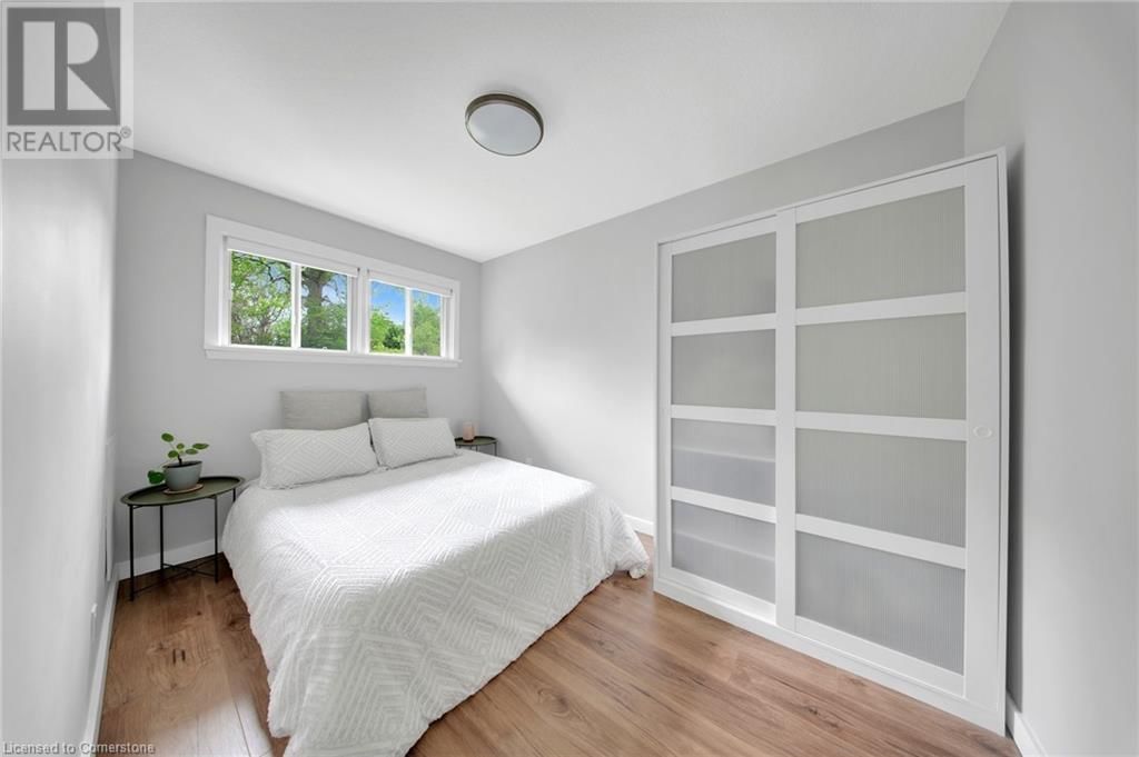 211 CONNAUGHT STREET Image 16