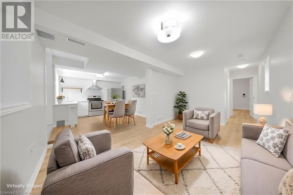 211 CONNAUGHT STREET Image 20
