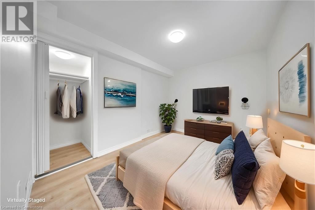 211 CONNAUGHT STREET Image 25