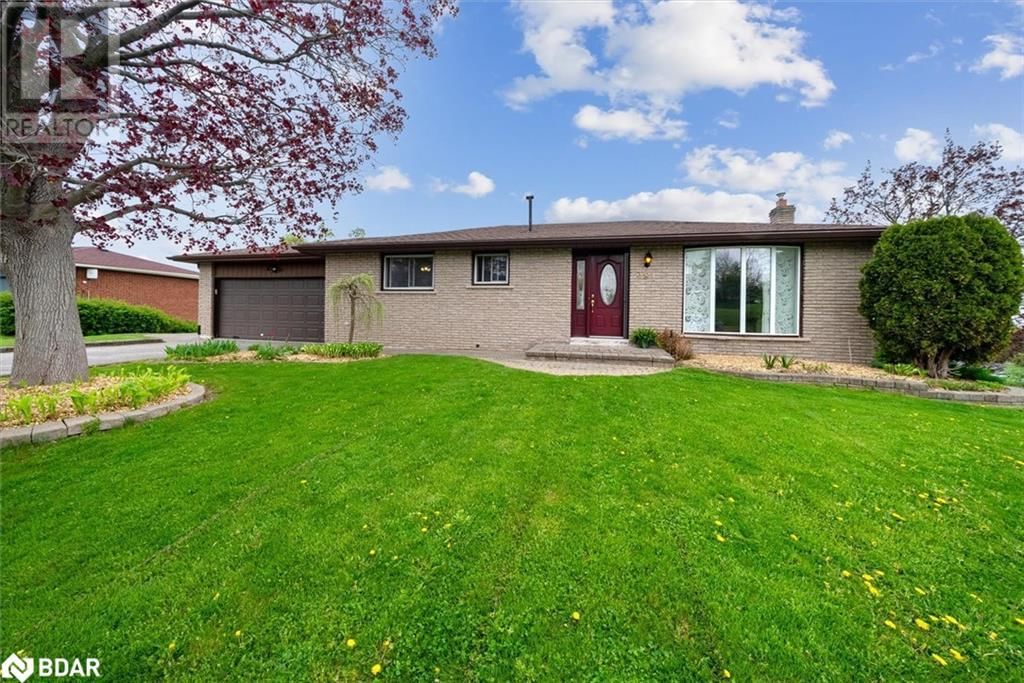 381 COUNTRY CLUB CIRCLE Image 3