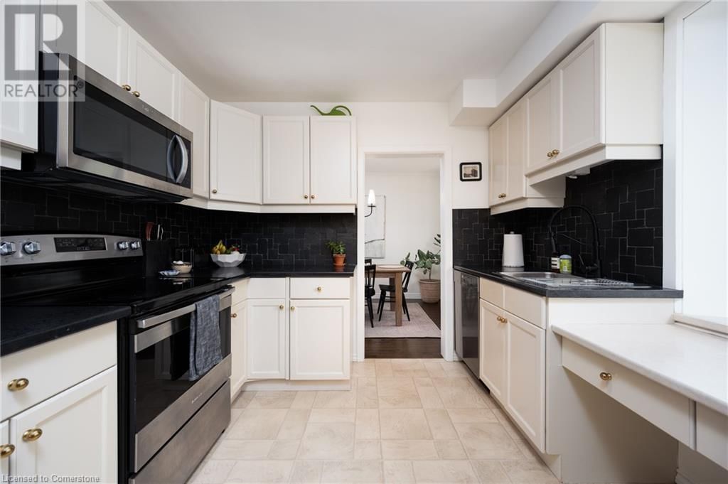811 TEAL DRIVE Image 12