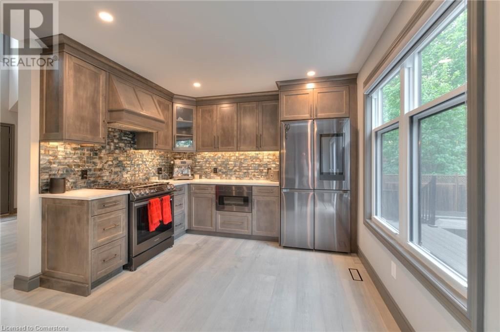 36 EMILY STREET Image 15