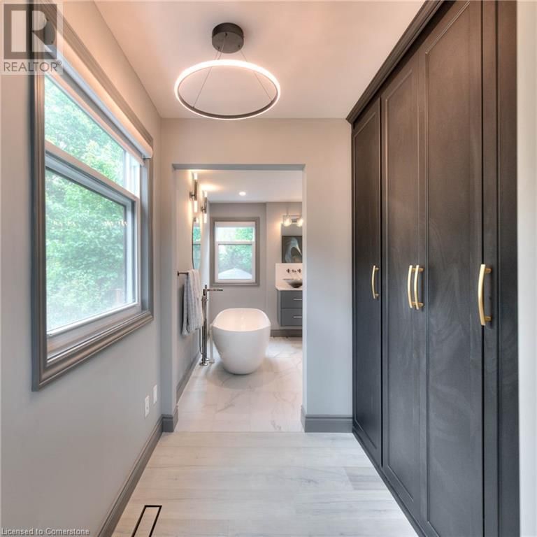 36 EMILY STREET Image 24