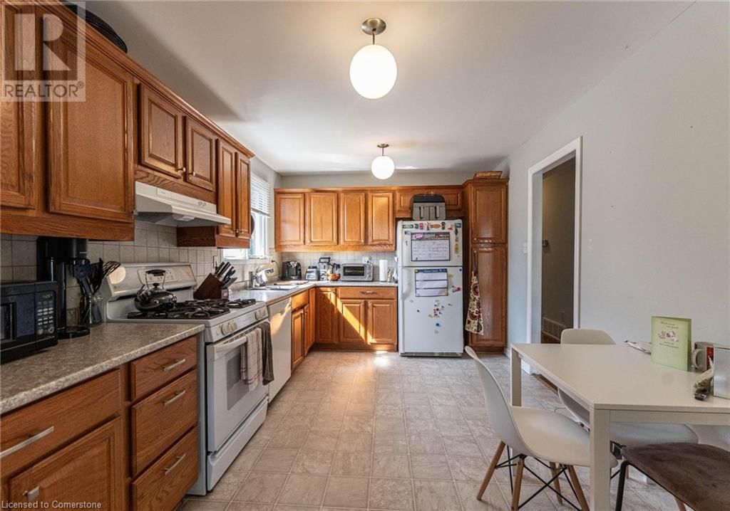 1 - 185 BELLINGHAM DRIVE Image 13