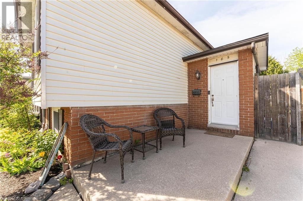 1 - 185 BELLINGHAM DRIVE Image 4