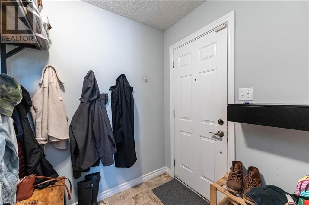 1 - 185 BELLINGHAM DRIVE Image 5