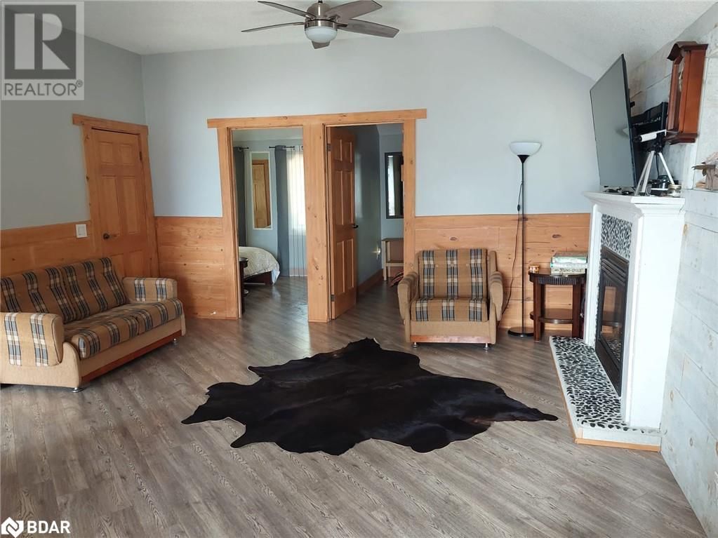4705 ANDERSON AVENUE Image 4