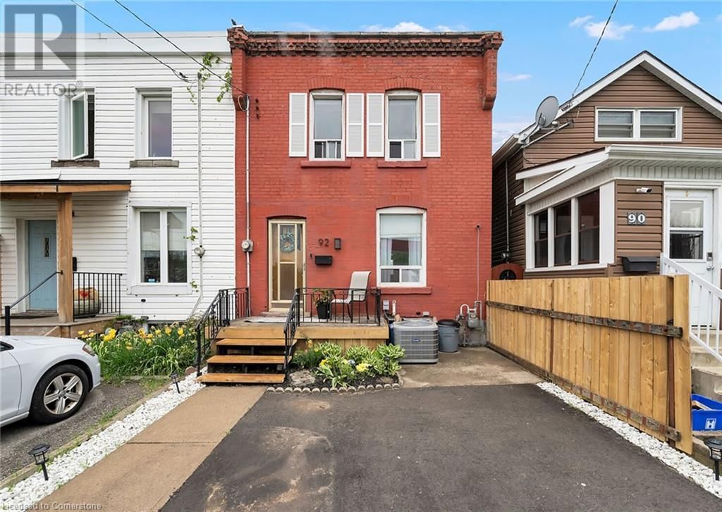 92 GLENDALE AVENUE NORTH Image 1