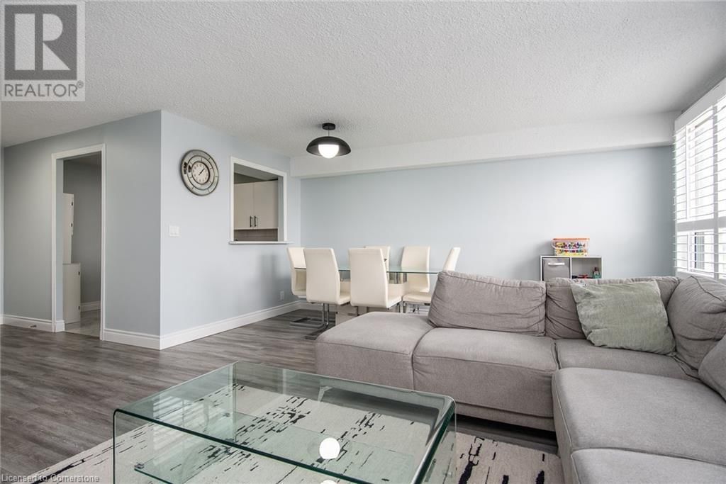 611 - 18 HOLBORN COURT Image 12