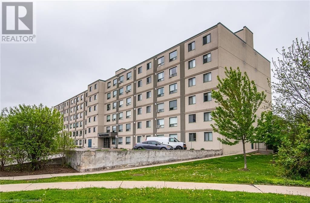 611 - 18 HOLBORN COURT Image 5