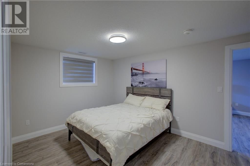 37 LORNE STREET WEST Image 22
