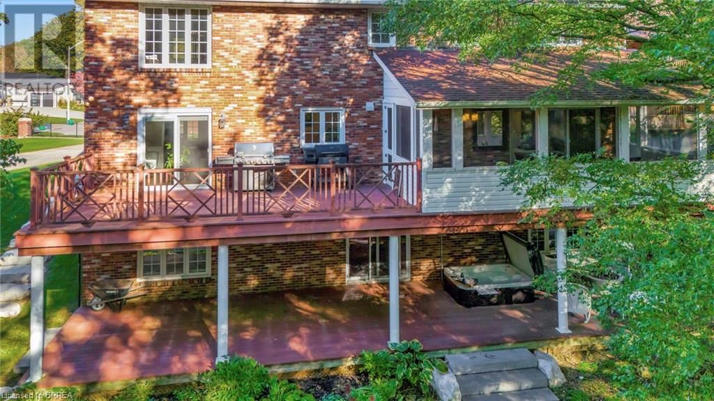 23 SCARFE GARDENS Image 29