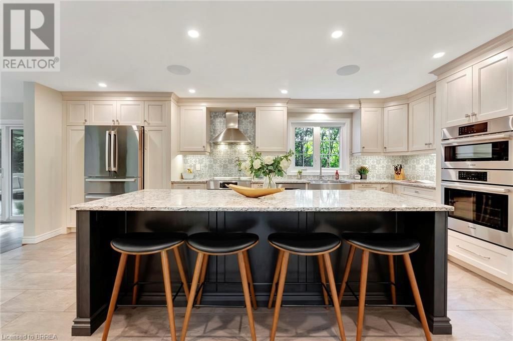 23 SCARFE GARDENS Image 3