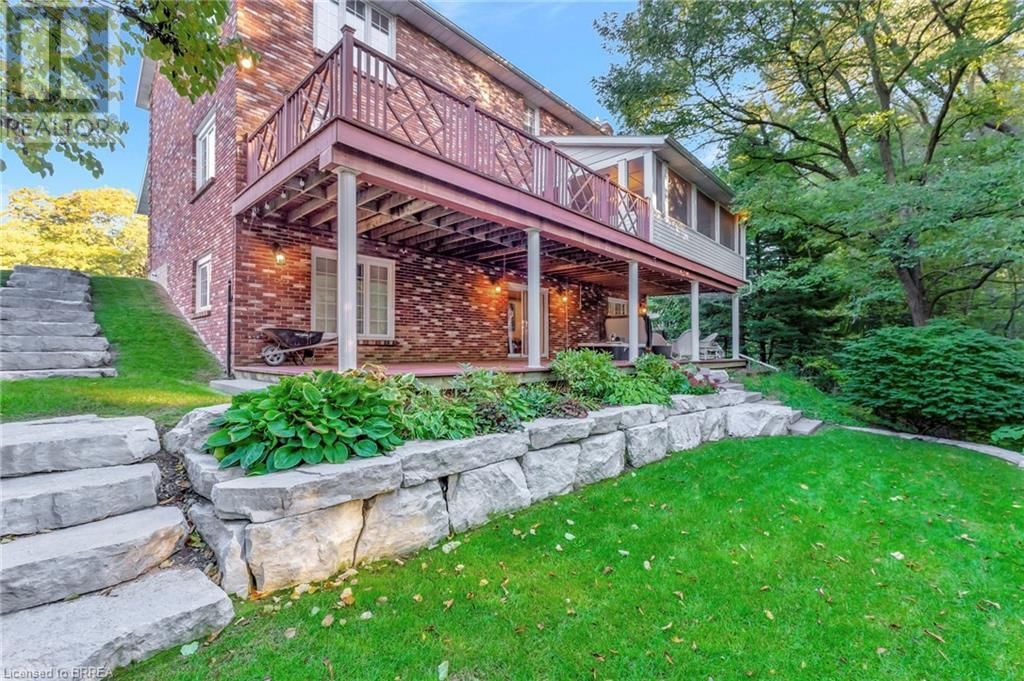 23 SCARFE GARDENS Image 30