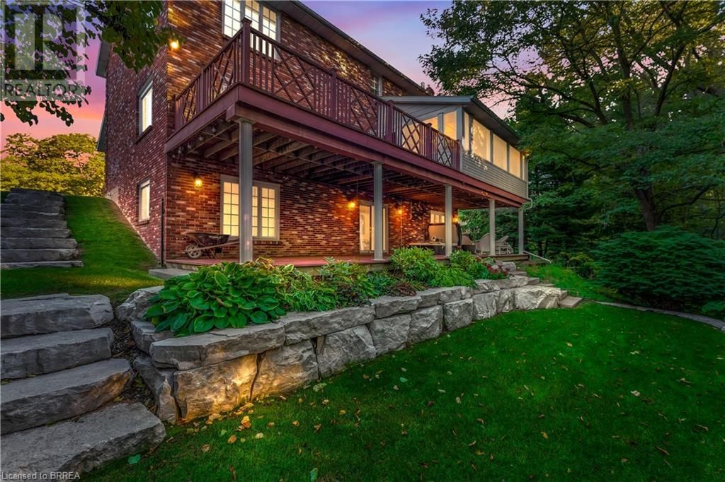 23 SCARFE GARDENS Image 31