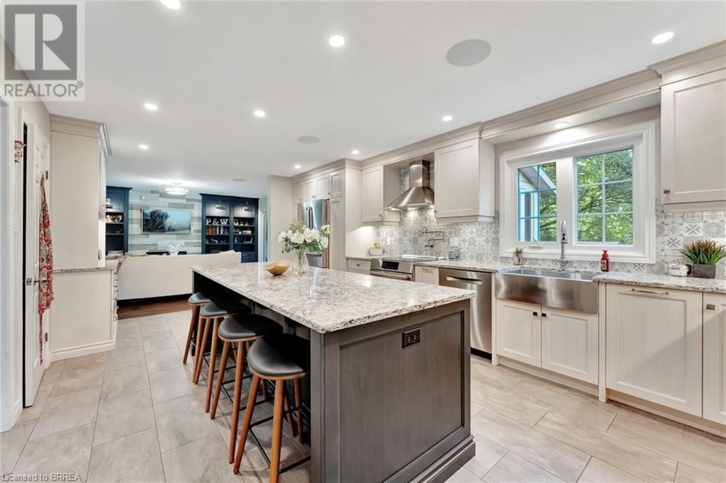 23 SCARFE GARDENS Image 4
