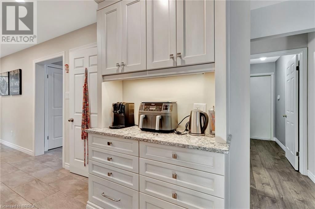 23 SCARFE GARDENS Image 6