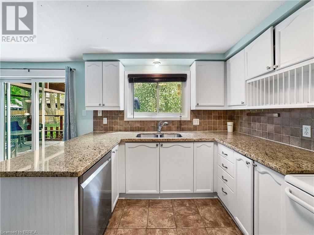 284 GRAND RIDGE DRIVE Image 14
