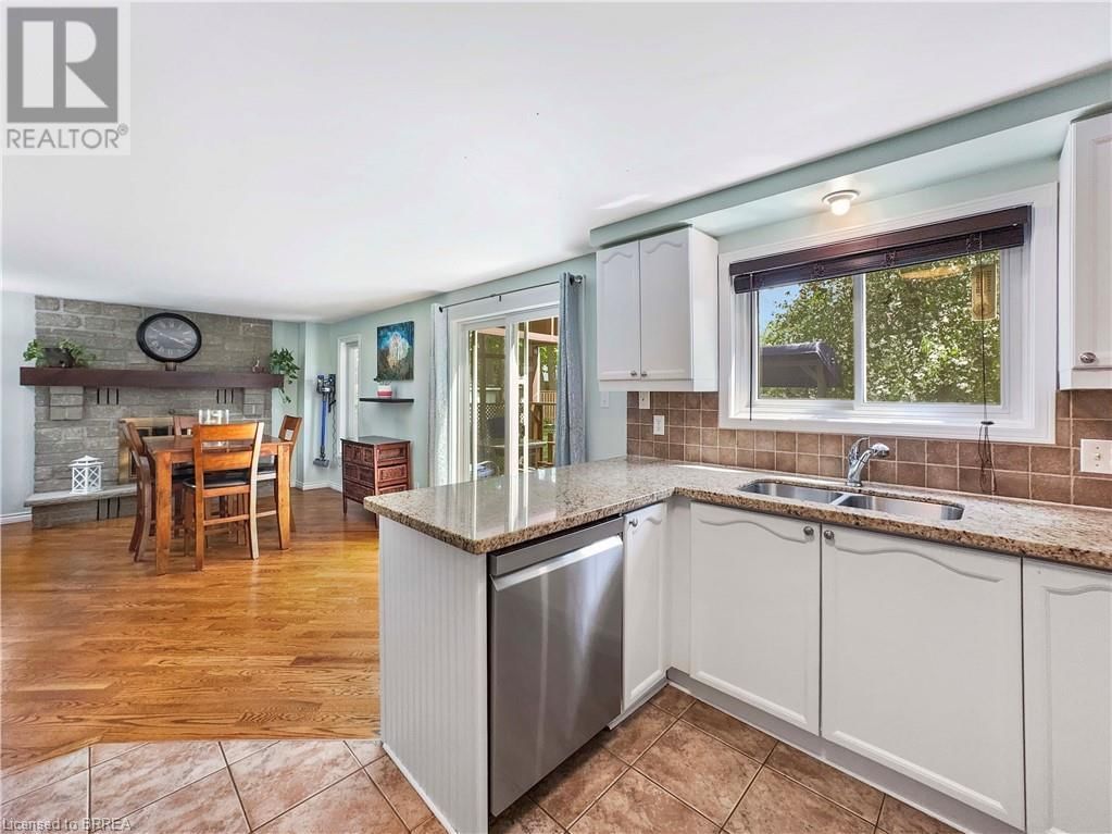 284 GRAND RIDGE DRIVE Image 15