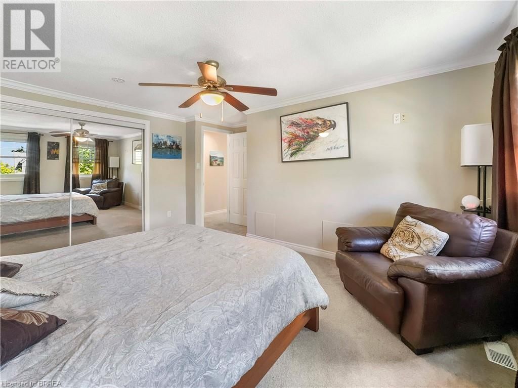 284 GRAND RIDGE DRIVE Image 32