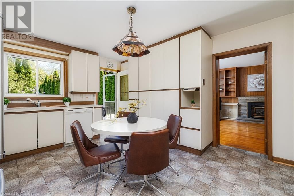 69 PETTIT DRIVE Image 10
