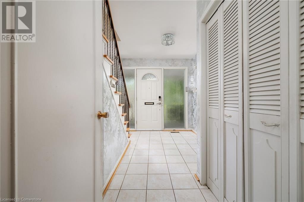 69 PETTIT DRIVE Image 15