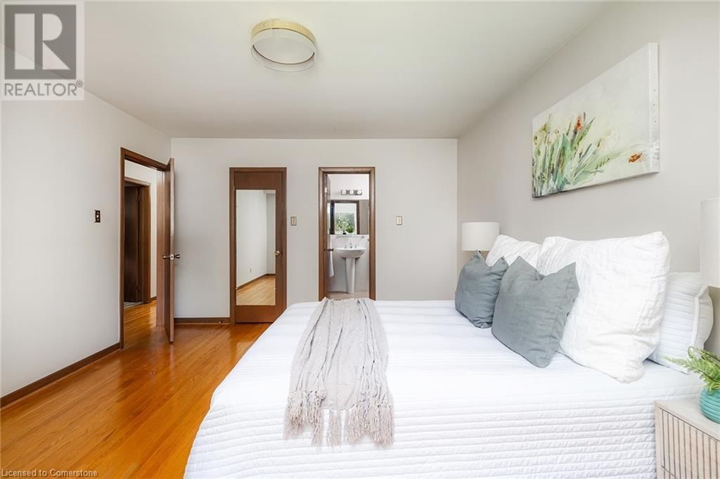 69 PETTIT DRIVE Image 18