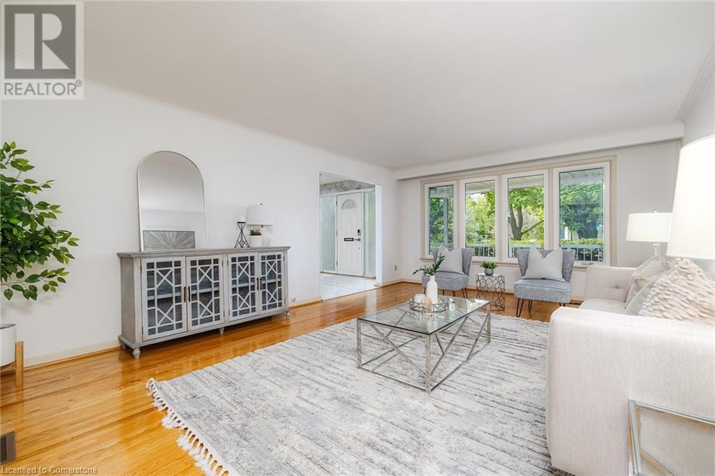 69 PETTIT DRIVE Image 2