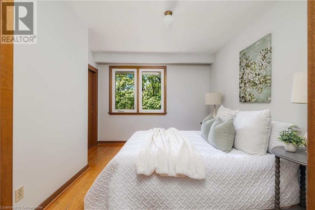 69 PETTIT DRIVE Image 20