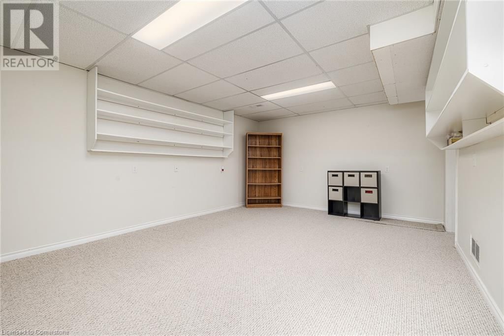 69 PETTIT DRIVE Image 25