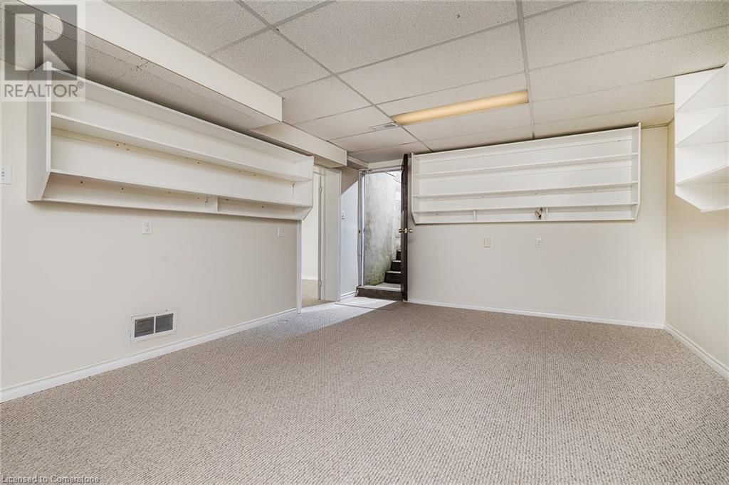 69 PETTIT DRIVE Image 26