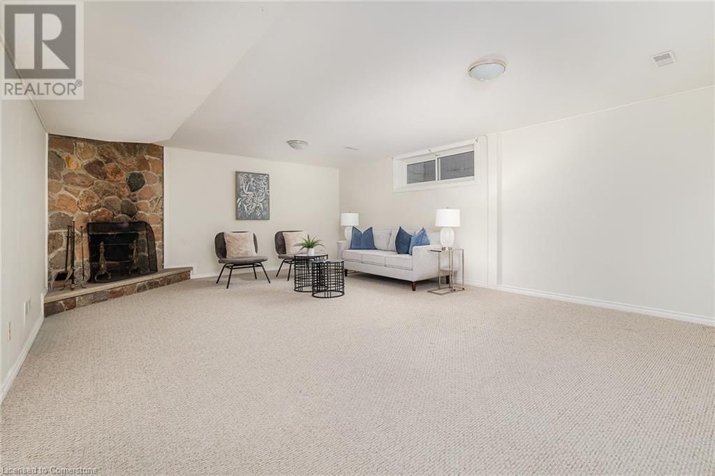 69 PETTIT DRIVE Image 28