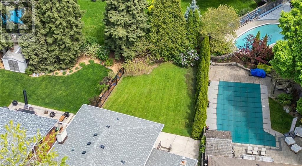69 PETTIT DRIVE Image 30