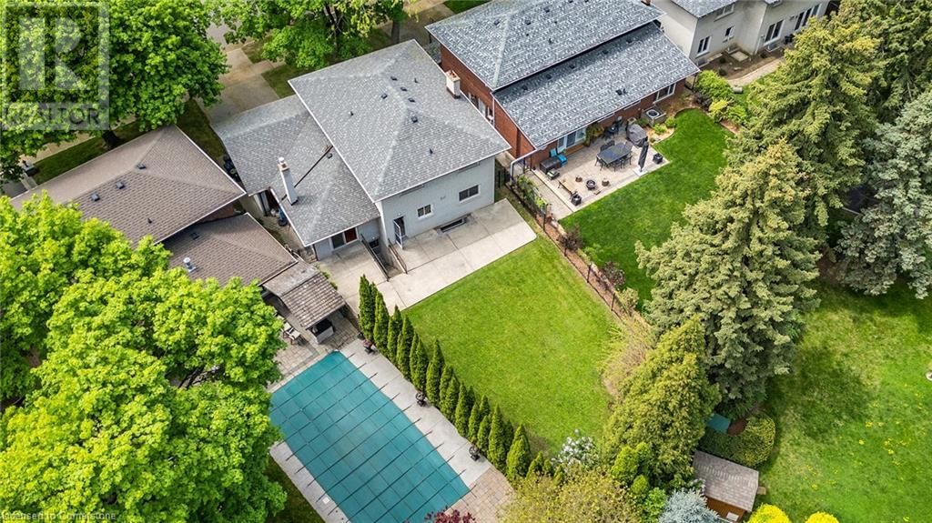 69 PETTIT DRIVE Image 31