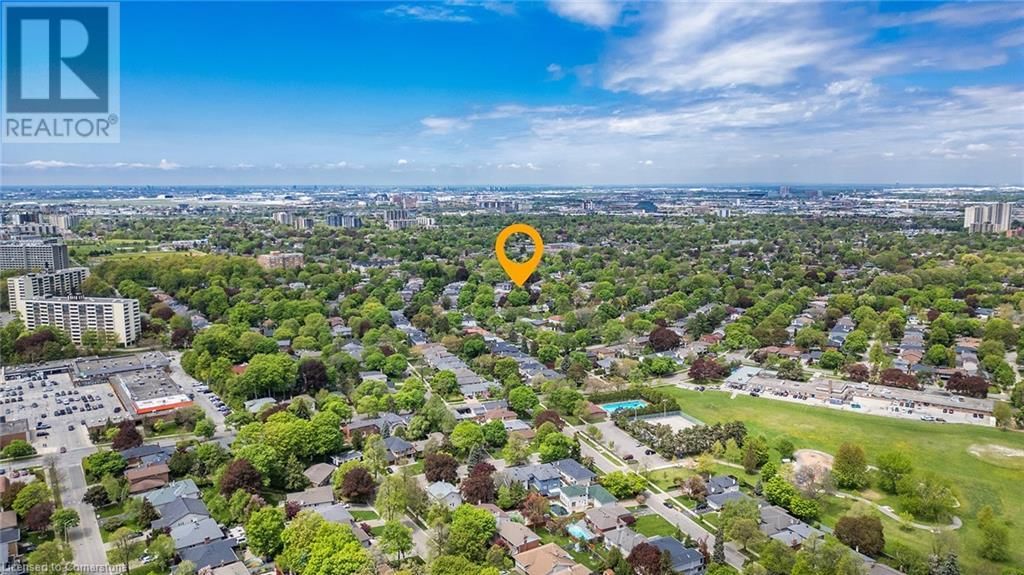 69 PETTIT DRIVE Image 35