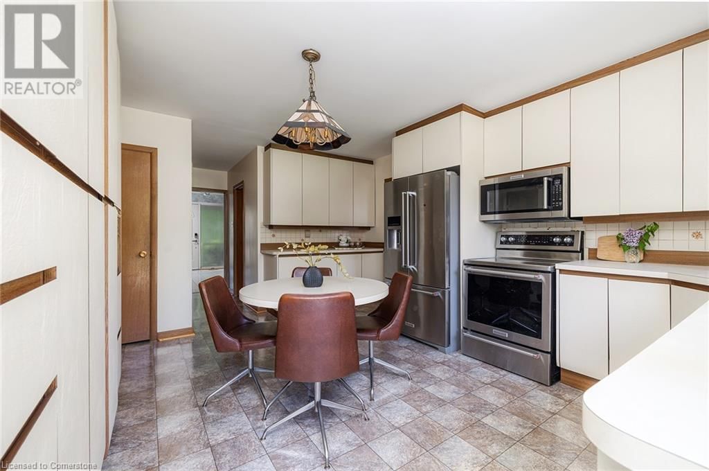 69 PETTIT DRIVE Image 7