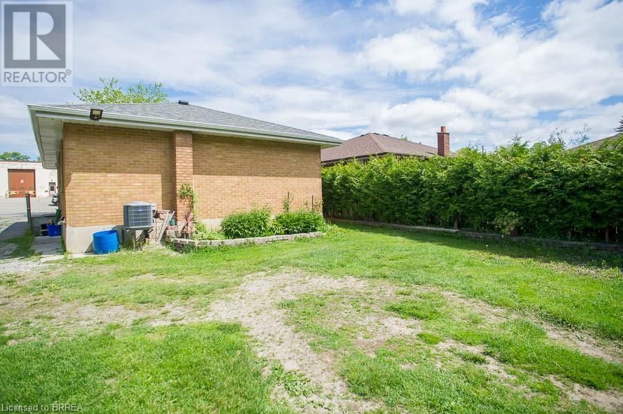 120 HENRY STREET Image 20