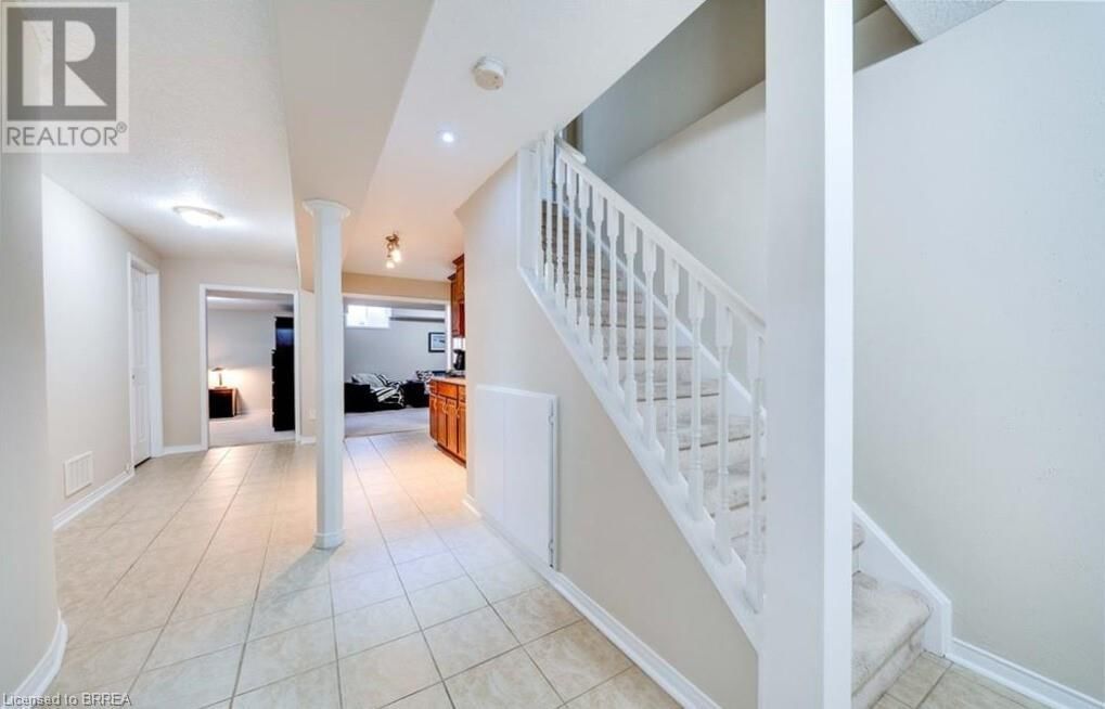 12 GAYDON WAY Image 19