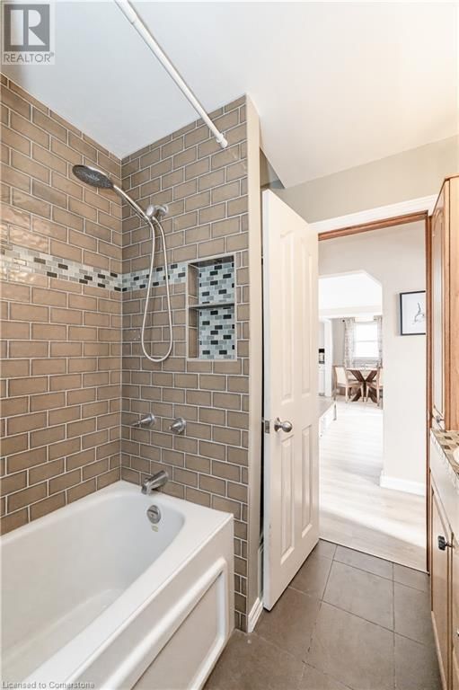 776 ELIZABETH STREET Image 22