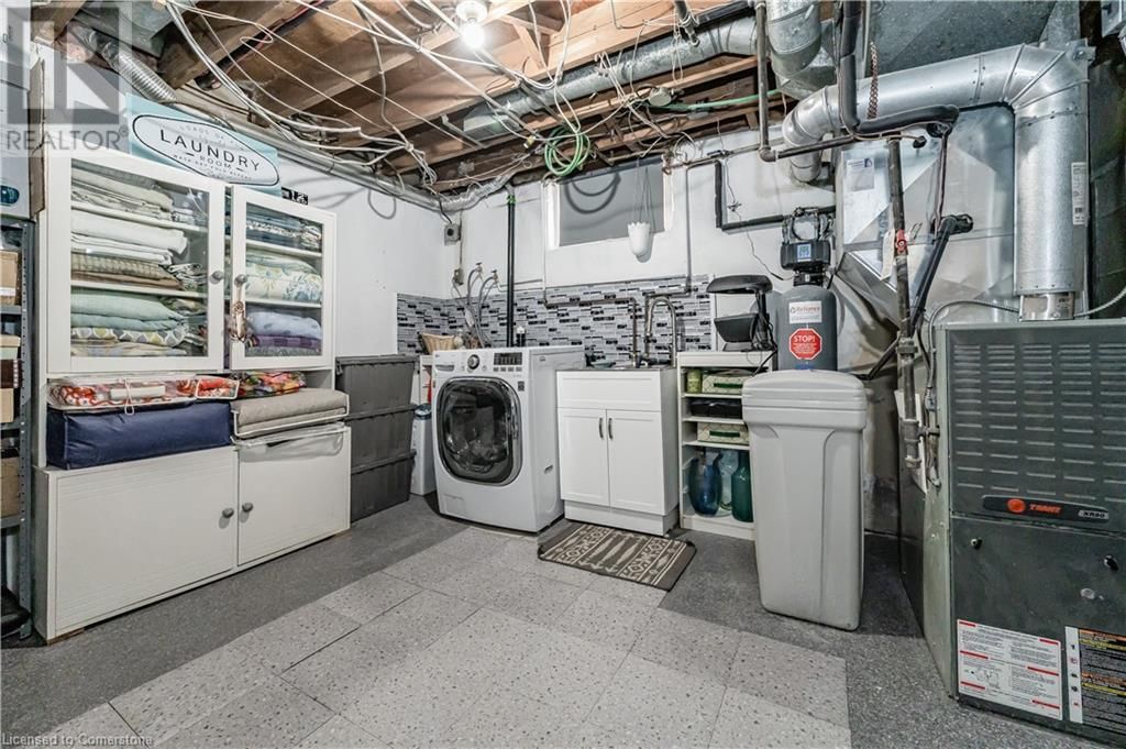 776 ELIZABETH STREET Image 32