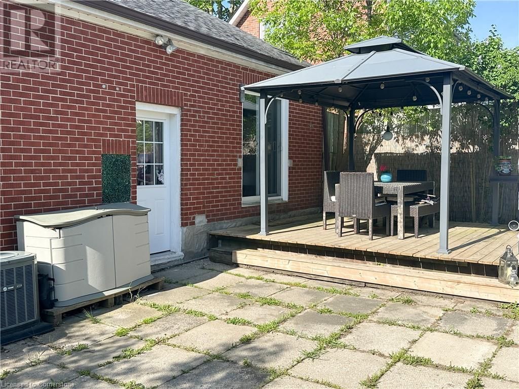776 ELIZABETH STREET Image 35