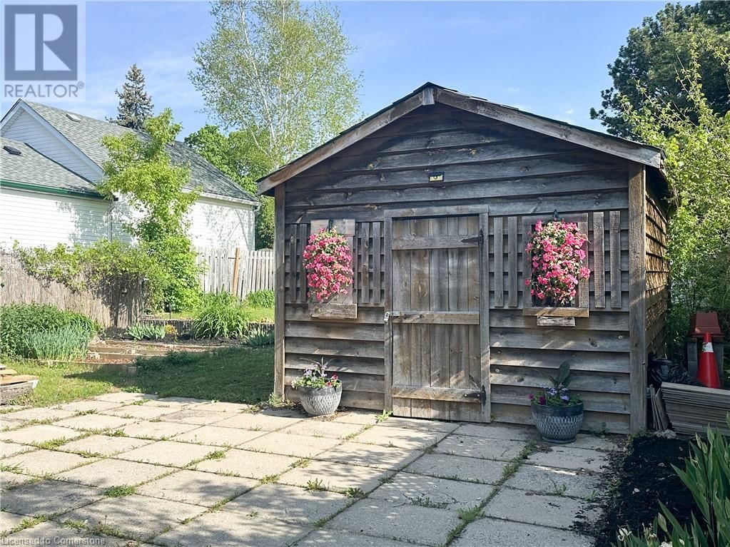 776 ELIZABETH STREET Image 36