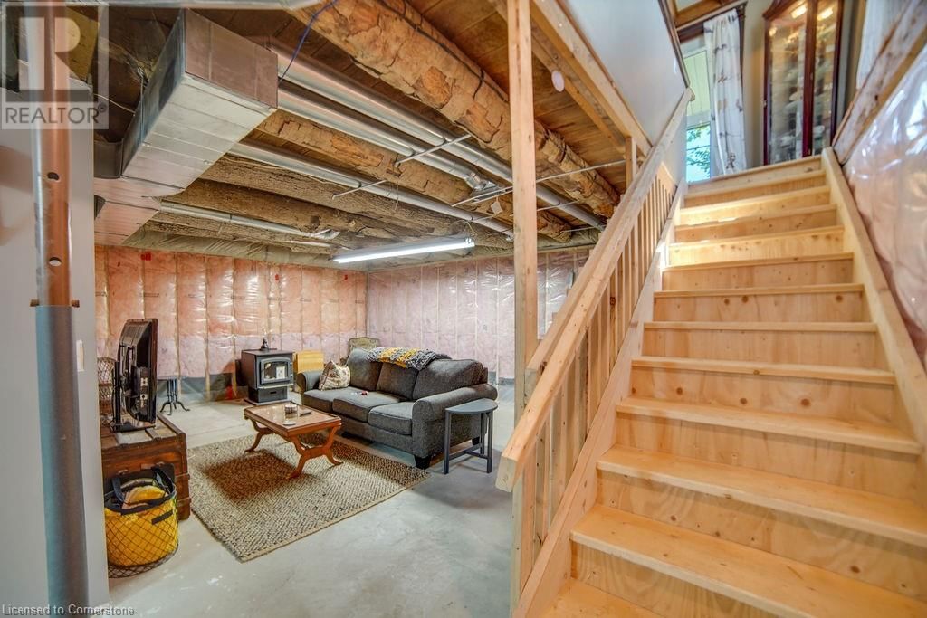 136 ERIE AVENUE SOUTH Image 30