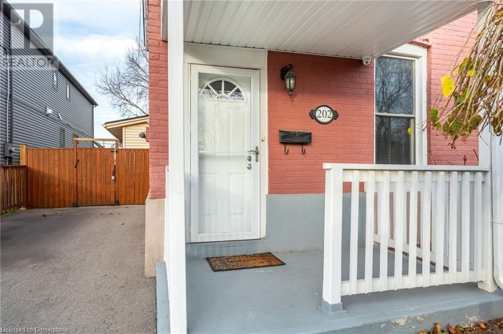 202 CANADA STREET Image 4