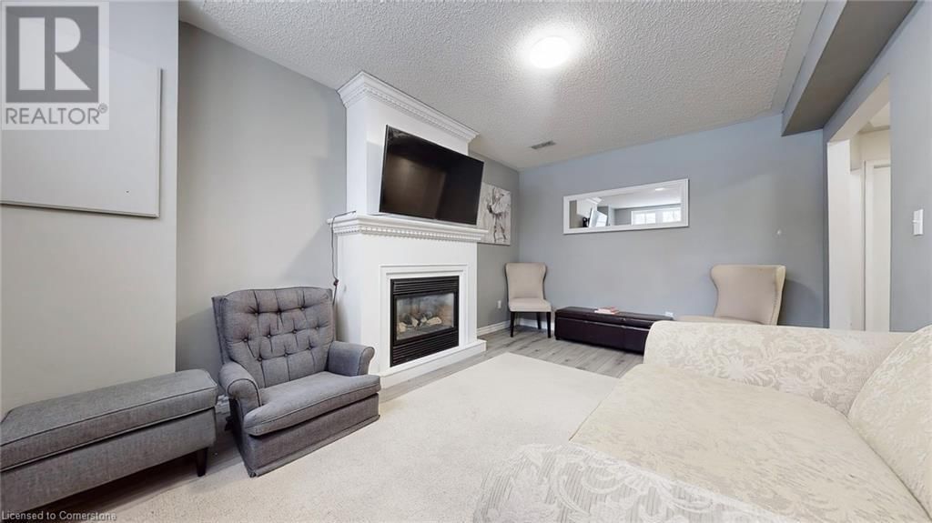 191 CARROLL CRESCENT Image 23
