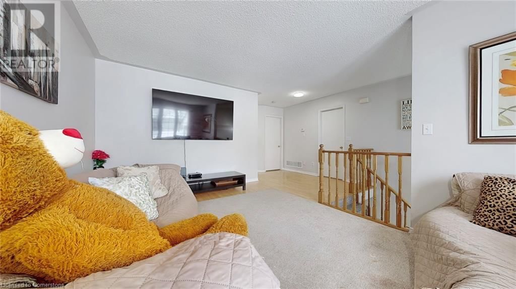 191 CARROLL CRESCENT Image 7