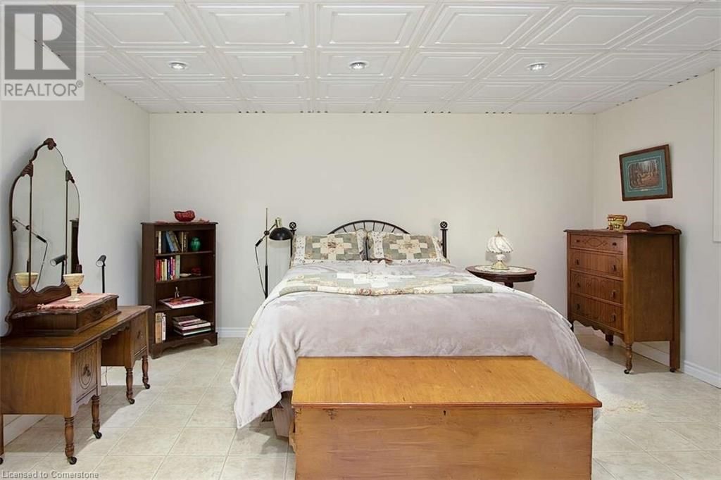 230 FREDERICK COURT Image 19
